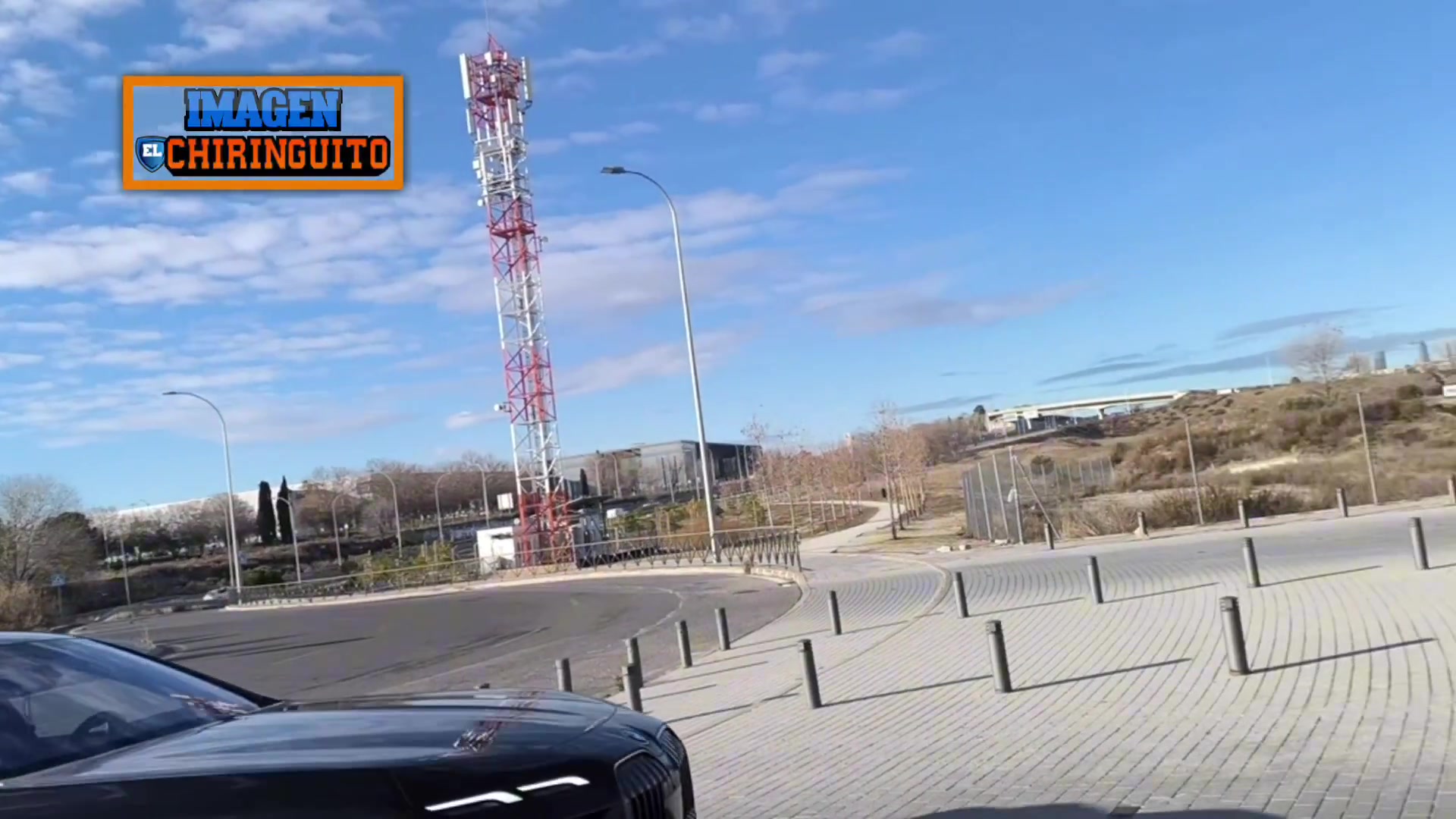 九游体育-因伤缺席西超杯，姆巴佩抵达皇马基地继续进行康复训练