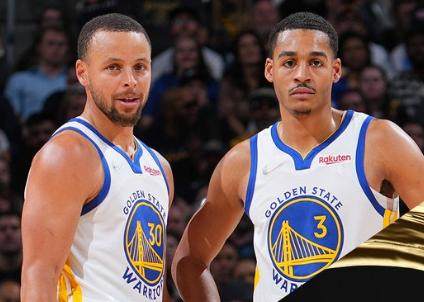 犯规失误扎堆+关键战术被识破 勇士仍需平心静气