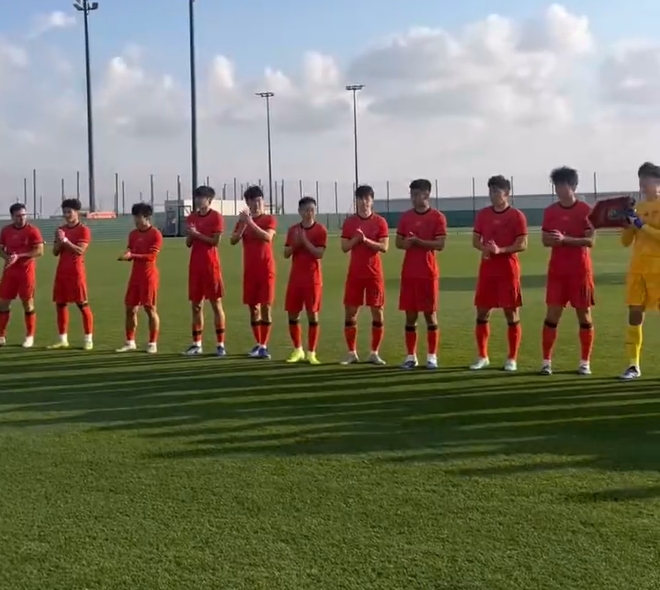 直播吧：国足2-2乌兹别克斯坦，1胜2平结束迪拜拉练，将连夜回国